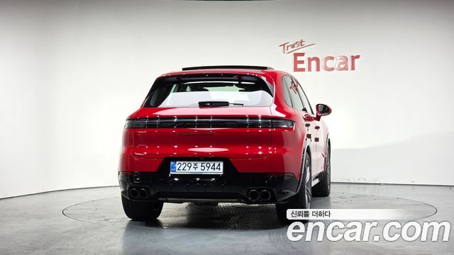 Porsche Cayenne 2025 — photo 4