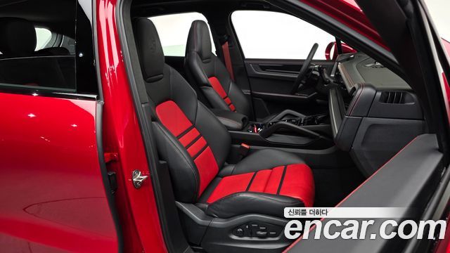 Porsche Cayenne 2025 — photo 10