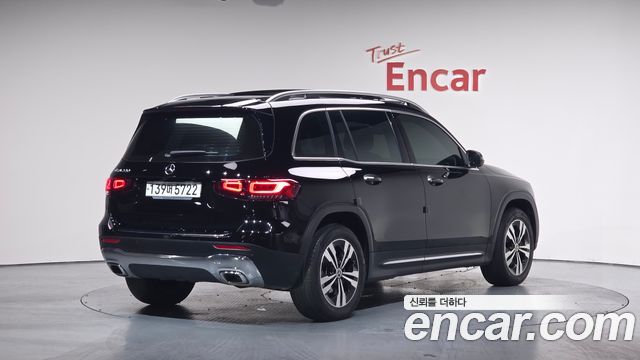 Mercedes-Benz GLB-Class 2021 — photo 2