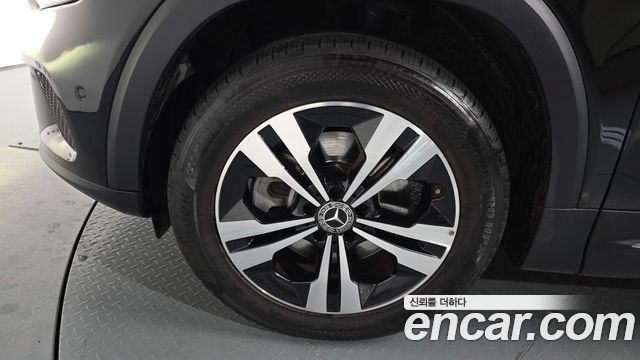 Mercedes-Benz GLB-Class 2021 — photo 5