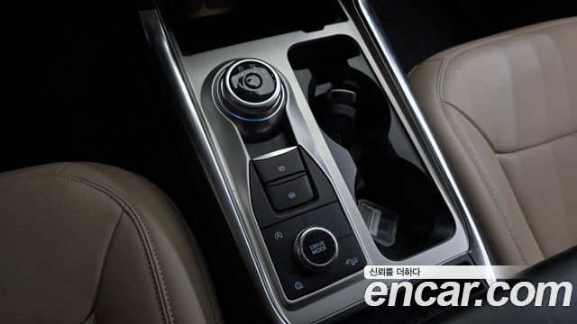 Ford Explorer 2023 — photo 9
