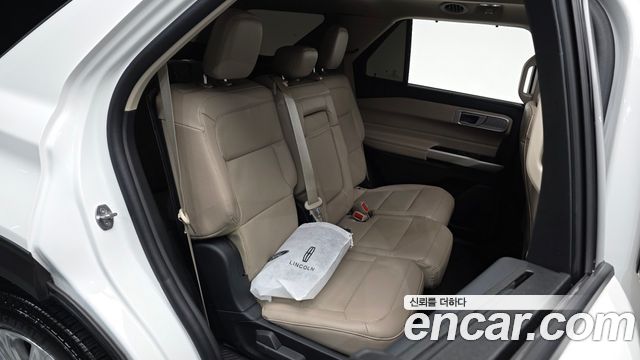 Ford Explorer 2023 — photo 12