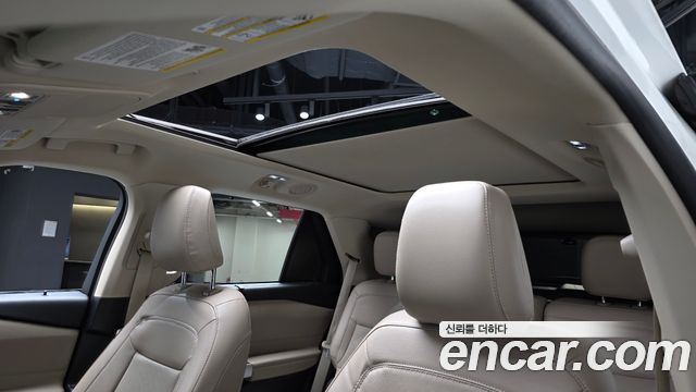 Ford Explorer 2023 — photo 19