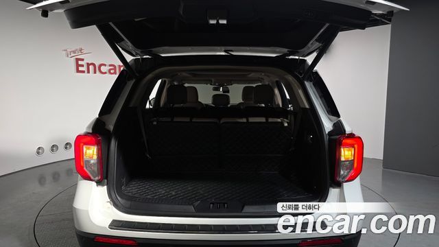 Ford Explorer 2023 — photo 20