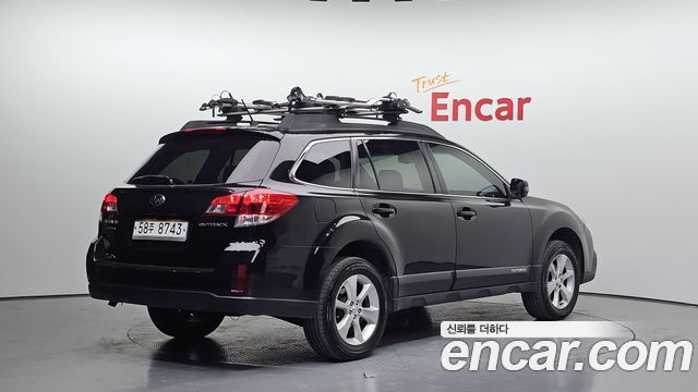 Subaru Outback 2013 — photo 2