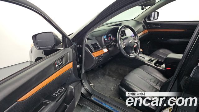 Subaru Outback 2013 — photo 10