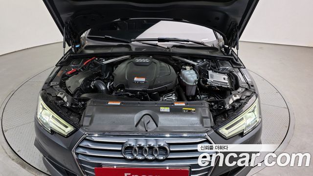 Audi A4 2019 — photo 6