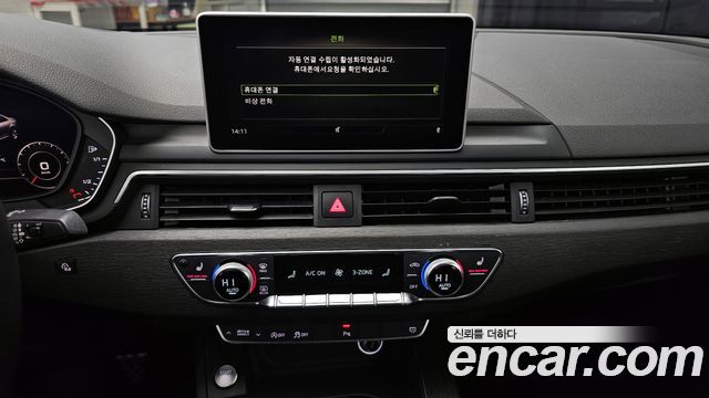 Audi A4 2019 — photo 16