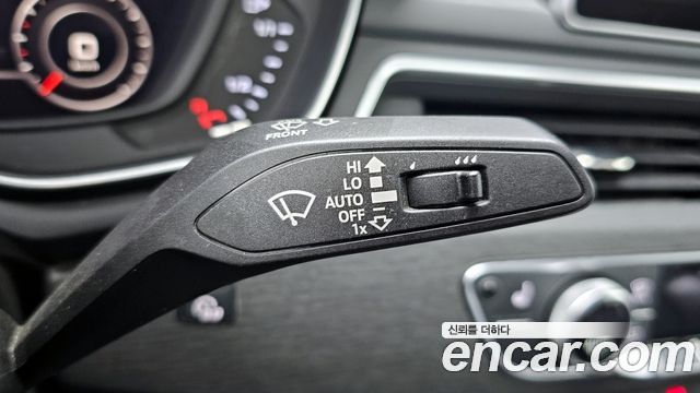 Audi A4 2019 — photo 17