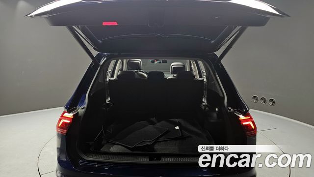 Volkswagen Tiguan 2023 — photo 20