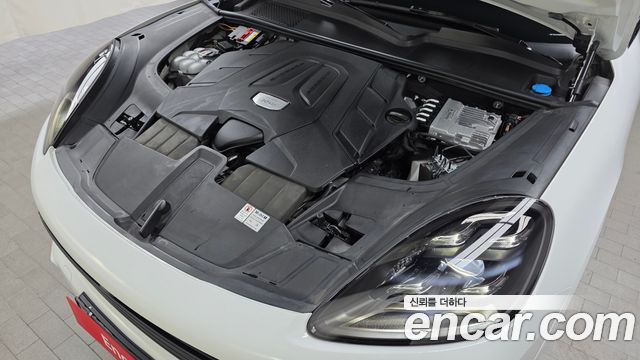 Porsche Cayenne 2021 — photo 6