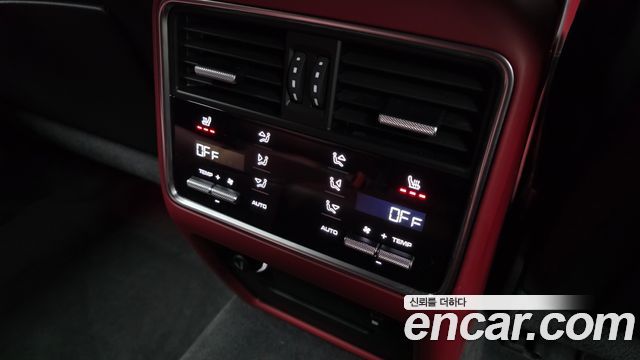 Porsche Cayenne 2021 — photo 18