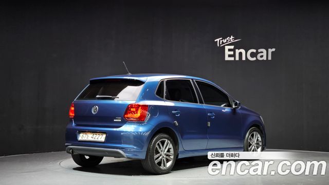 Volkswagen Polo 2015 — photo 2