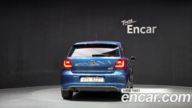 Volkswagen Polo 2015 — photo 4