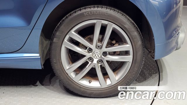 Volkswagen Polo 2015 — photo 5