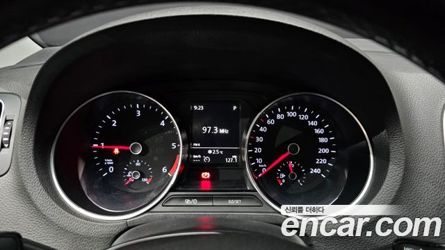 Volkswagen Polo 2015 — photo 8