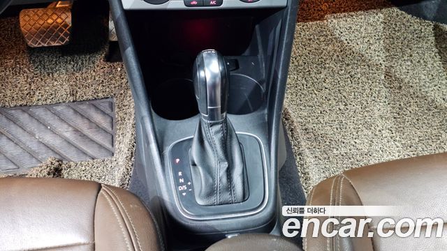 Volkswagen Polo 2015 — photo 9