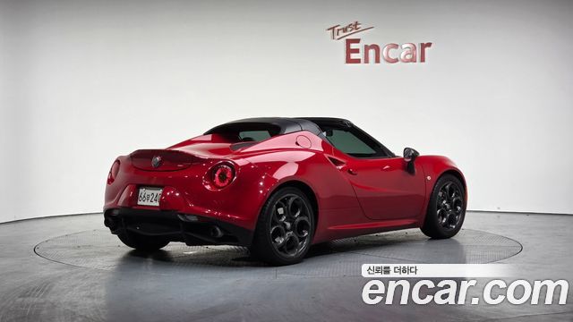 Alfa Romeo 4C 2018 — photo 2