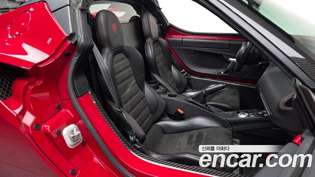 Alfa Romeo 4C 2018 — photo 11