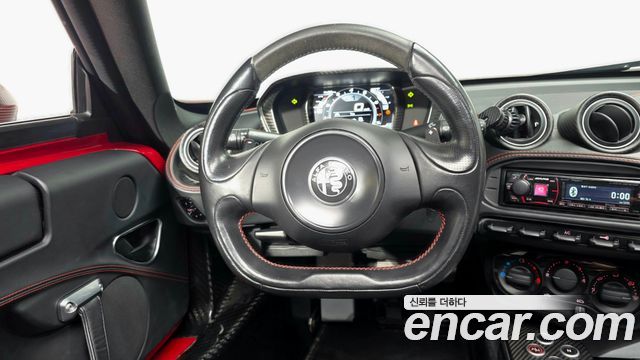 Alfa Romeo 4C 2018 — photo 13