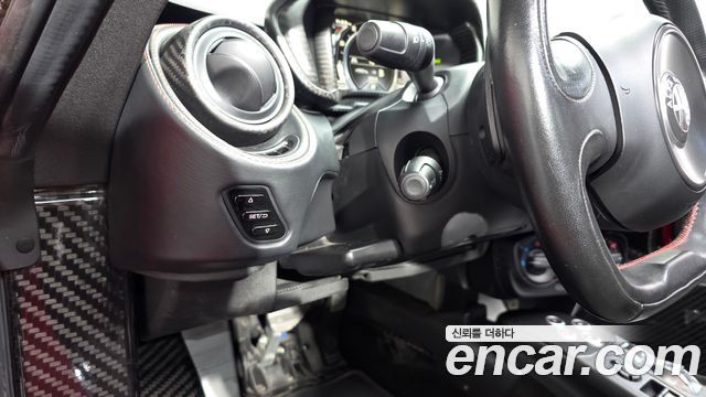 Alfa Romeo 4C 2018 — photo 16