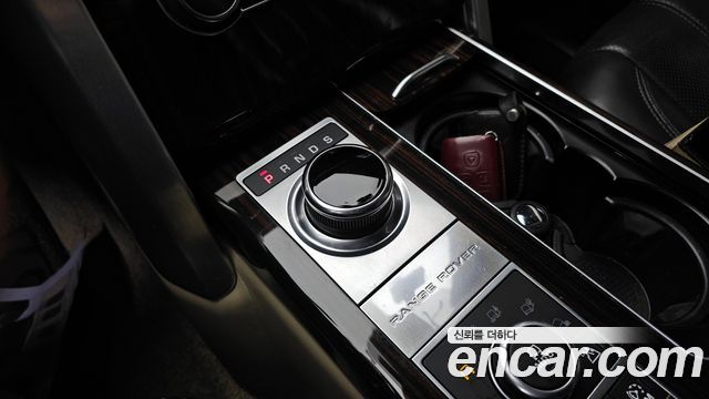 Land Rover Range Rover 2017 — photo 9