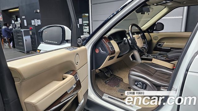 Land Rover Range Rover 2017 — photo 10