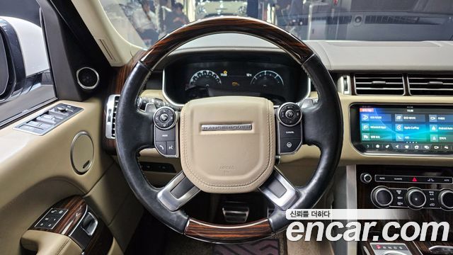 Land Rover Range Rover 2017 — photo 13