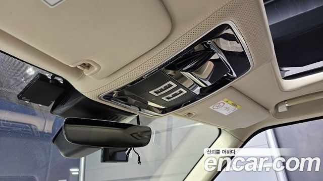 Land Rover Range Rover 2017 — photo 16