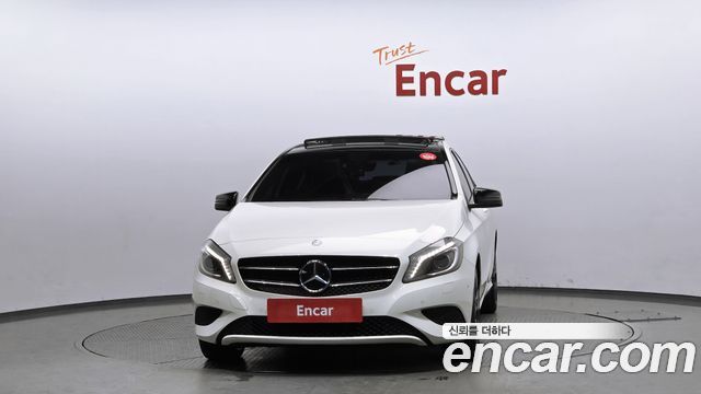 Mercedes-Benz A-Class 2015 — photo 3