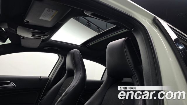 Mercedes-Benz A-Class 2015 — photo 16