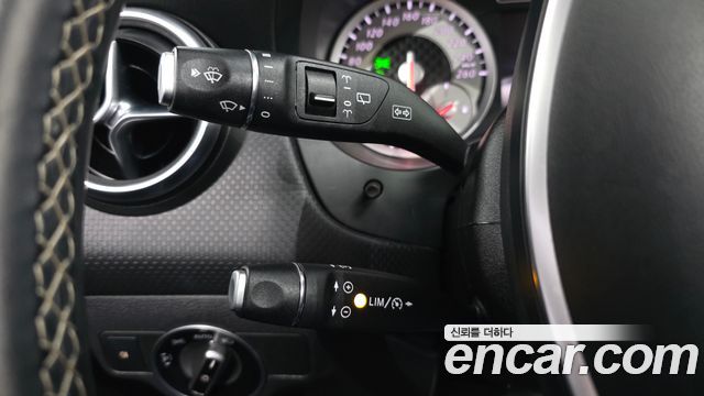 Mercedes-Benz A-Class 2015 — photo 19