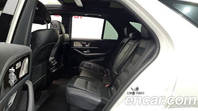 Mercedes-Benz GLE-Class 2023 — photo 12