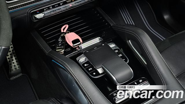 Mercedes-Benz GLE-Class 2023 — photo 18