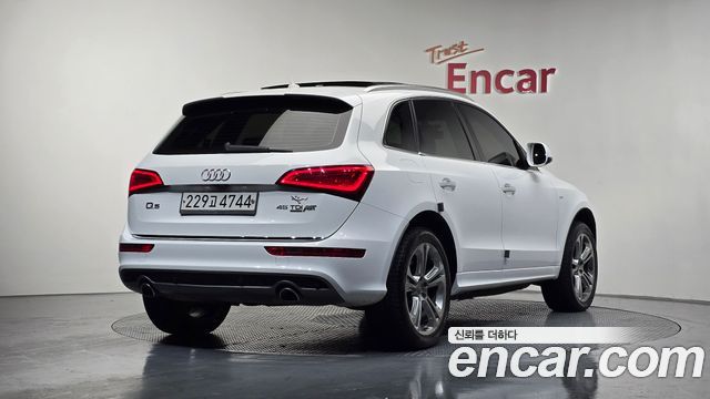 Audi Q5 2015 — photo 2