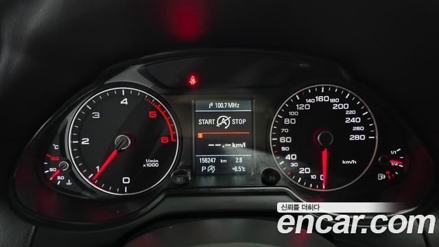 Audi Q5 2015 — photo 8