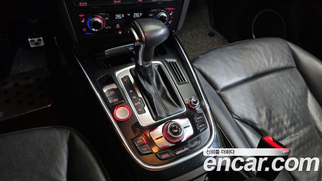Audi Q5 2015 — photo 9