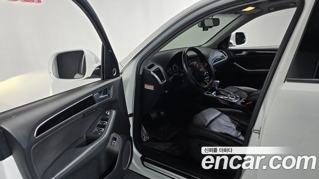 Audi Q5 2015 — photo 10