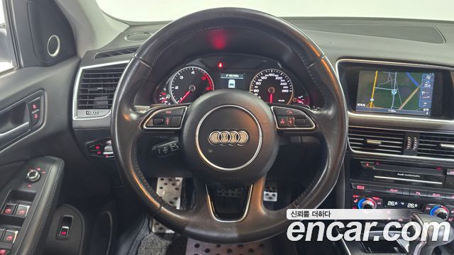 Audi Q5 2015 — photo 13