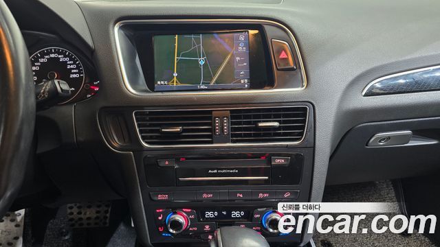 Audi Q5 2015 — photo 14