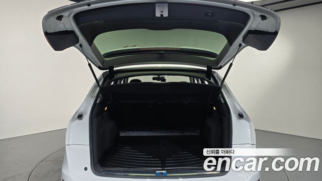Audi Q5 2015 — photo 20