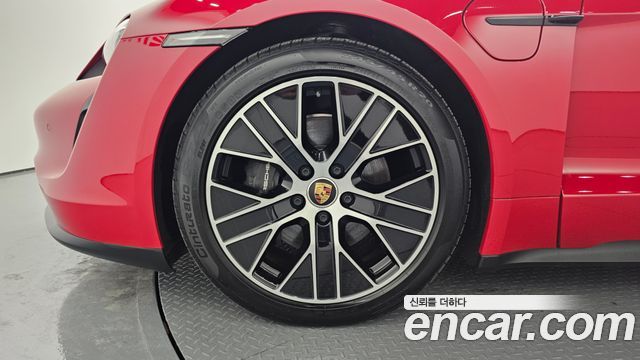 Porsche Taycan 2023 — photo 5