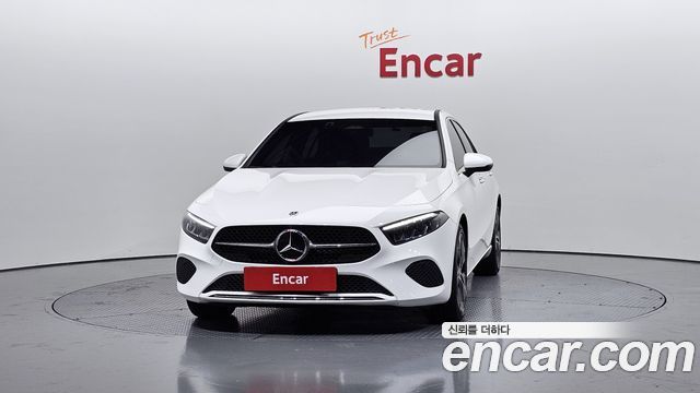 Mercedes-Benz A-Class 2024 — photo 3