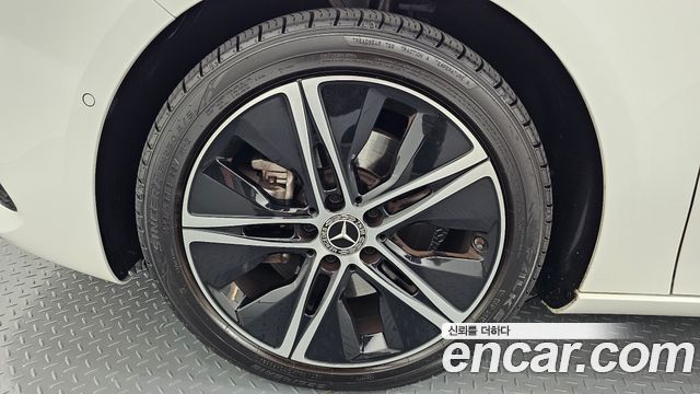 Mercedes-Benz A-Class 2024 — photo 5