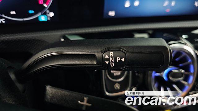 Mercedes-Benz A-Class 2024 — photo 9