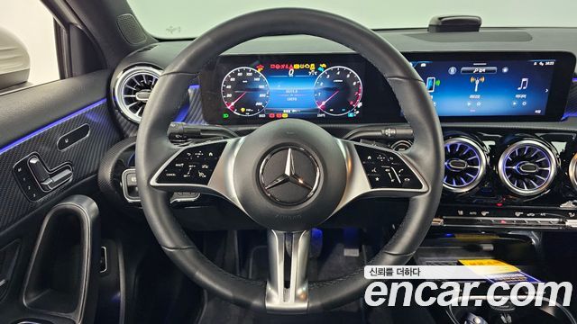 Mercedes-Benz A-Class 2024 — photo 13