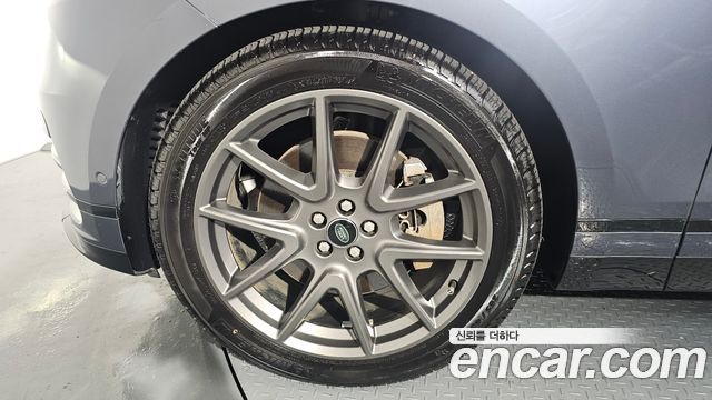 Land Rover Range Rover Velar 2025 — photo 5