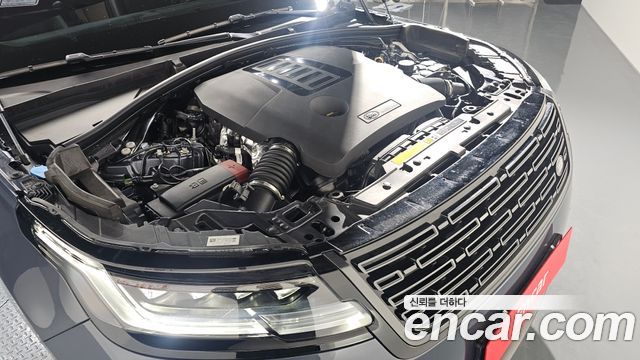 Land Rover Range Rover Velar 2025 — photo 6