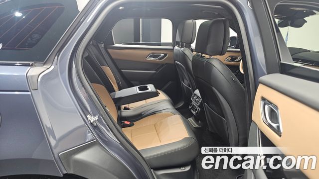 Land Rover Range Rover Velar 2025 — photo 12
