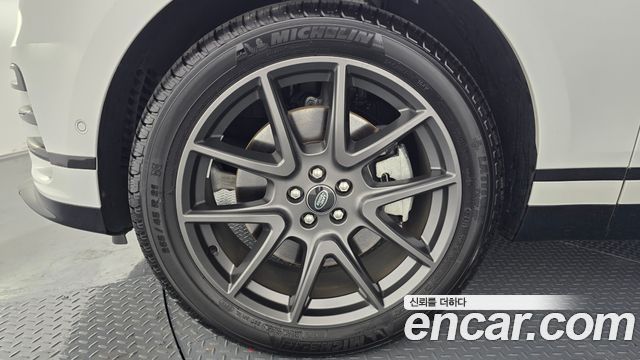 Land Rover Range Rover Velar 2025 — photo 5